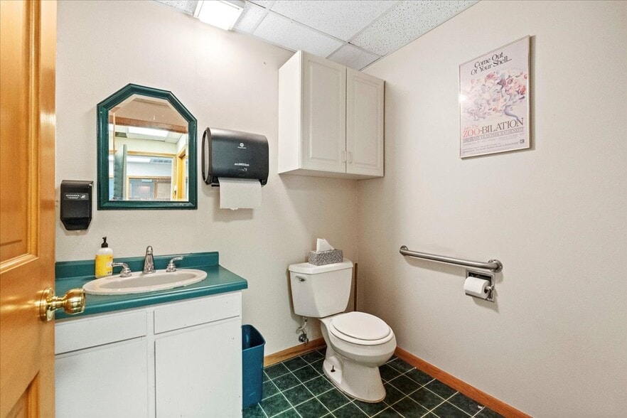 More Photos Of 200 & 204 W Main St, Waunakee Storefront Retail Residential For Sale