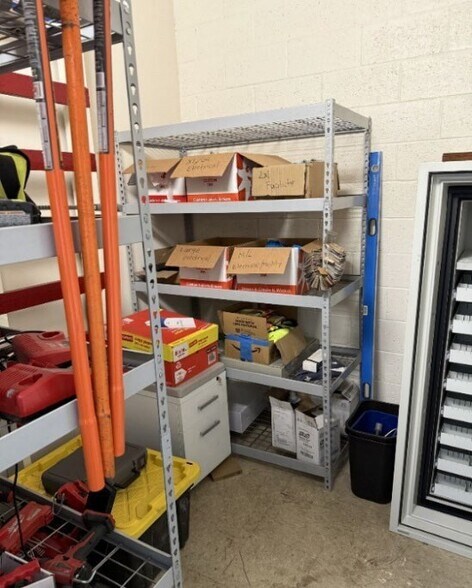 More Photos Of 1553 Simpson Way, Escondido Warehouse For Lease