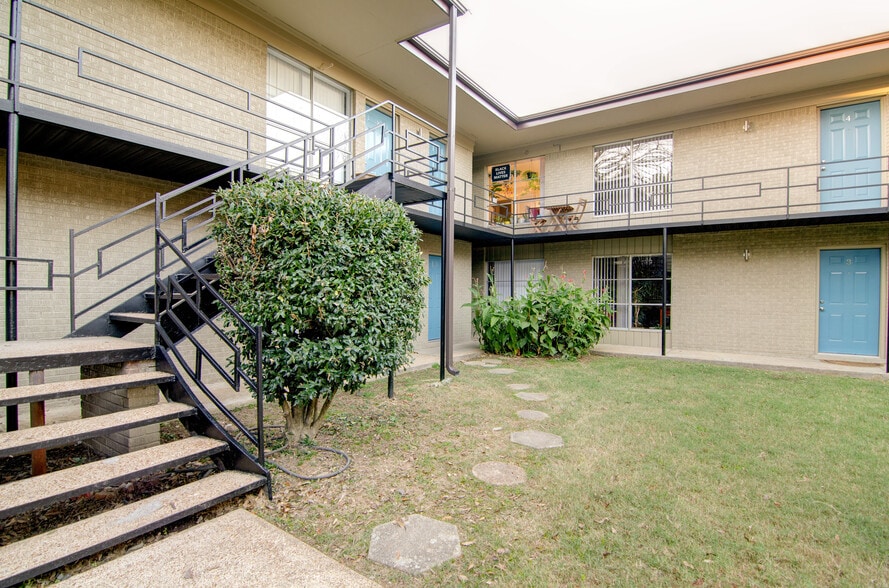 More Photos Of 21 Diana St, Memphis Apartments For Sale