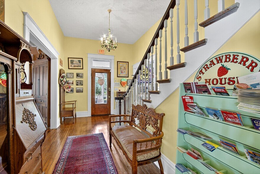 More Photos Of 805 N Wheeler St, Plant City Hospitality For Sale