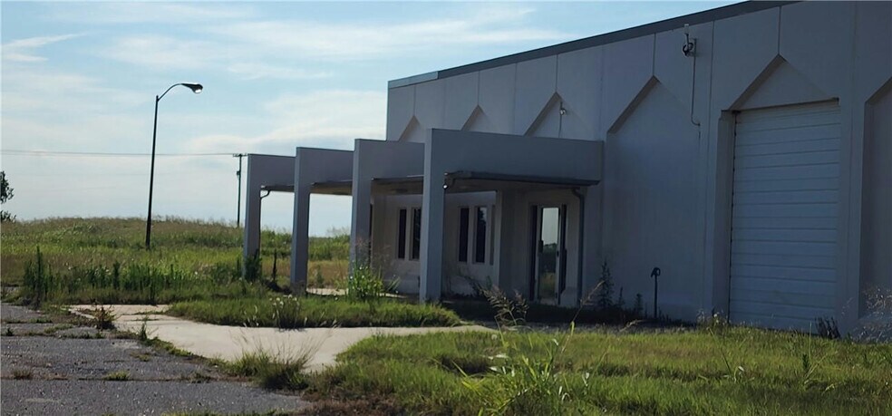 More Photos Of 120 Highway 74, Guthrie Flex For Sale