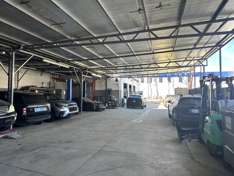 More Photos Of 188 N Daisy Ave, Pasadena Auto Repair For Lease