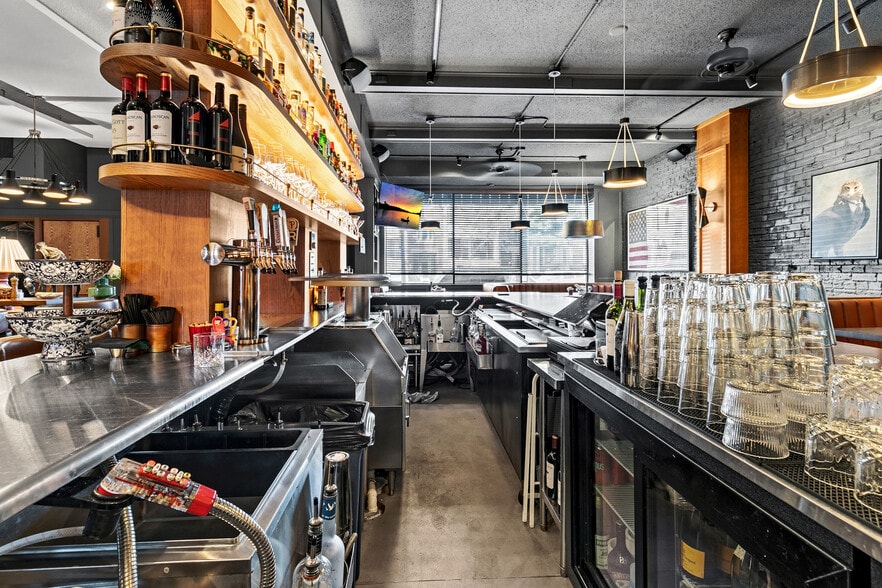 More Photos Of 664 Grand Ave, Saint Paul Storefront Retail Residential For Sale