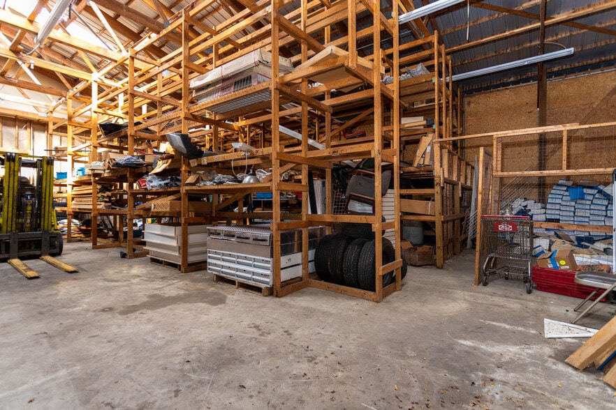 More Photos Of 1970 Us-68 N, Xenia Freestanding For Lease