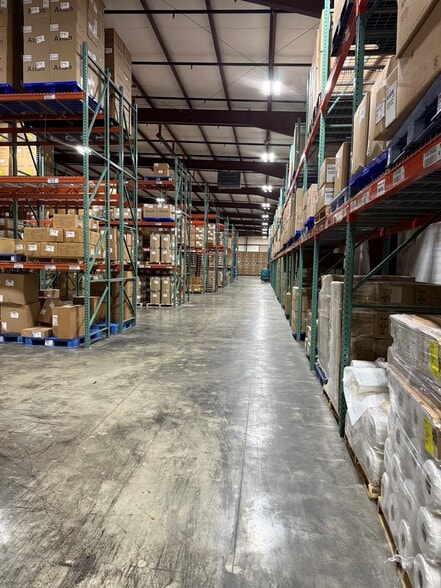 More Photos Of 1401-1441 Ontario Rd, Green Bay Warehouse For Lease