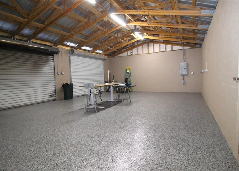 More Photos Of 114 W Myers Blvd, Mascotte Industrial For Sale