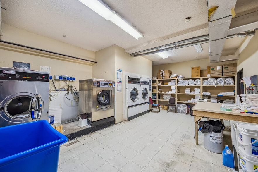 More Photos Of 11050 Southwest Fwy, Houston Hotel For Sale