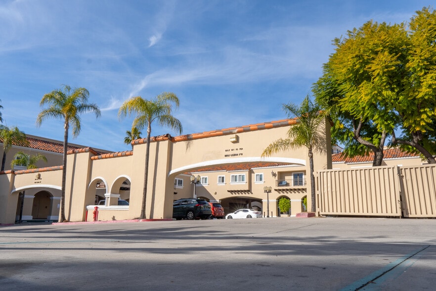 More Photos Of 101 E Redlands Blvd, Redlands Medical For Lease