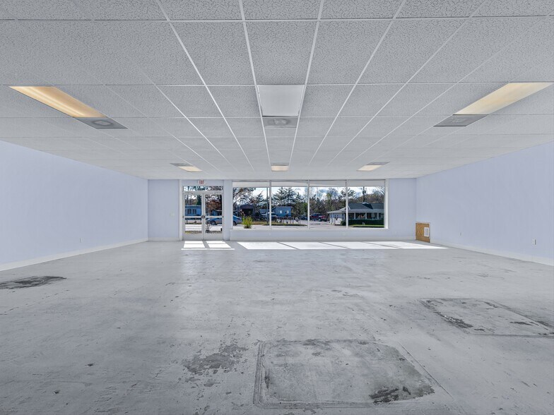 More Photos Of 99 New Leicester Hwy, Asheville Storefront Retail Office For Lease