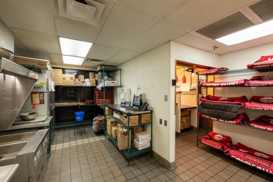 More Photos Of 12203-12207 Hawthorne Blvd, Hawthorne Storefront For Sale