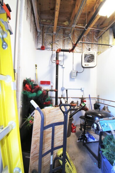 More Photos Of 14240 Dante Ave, Dolton Loft Creative Space For Lease