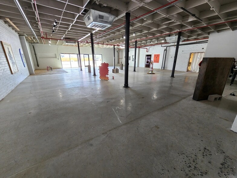 More Photos Of 1624 E Washington St, Phoenix Warehouse For Lease