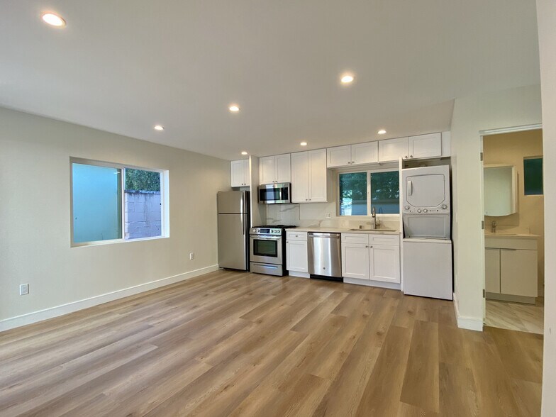 More Photos Of 4069-4071 Sawtelle Blvd, Culver City Apartments For Sale