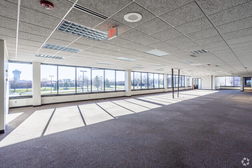 More Photos Of 4445 Corporate Dr, West Des Moines Medical For Lease