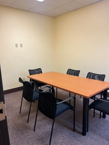 More Photos Of 521 Mount Hope St, North Attleboro Warehouse For Lease