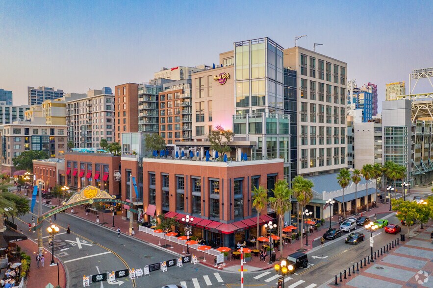 More Photos Of 207 5th Ave, San Diego Hotel For Sale