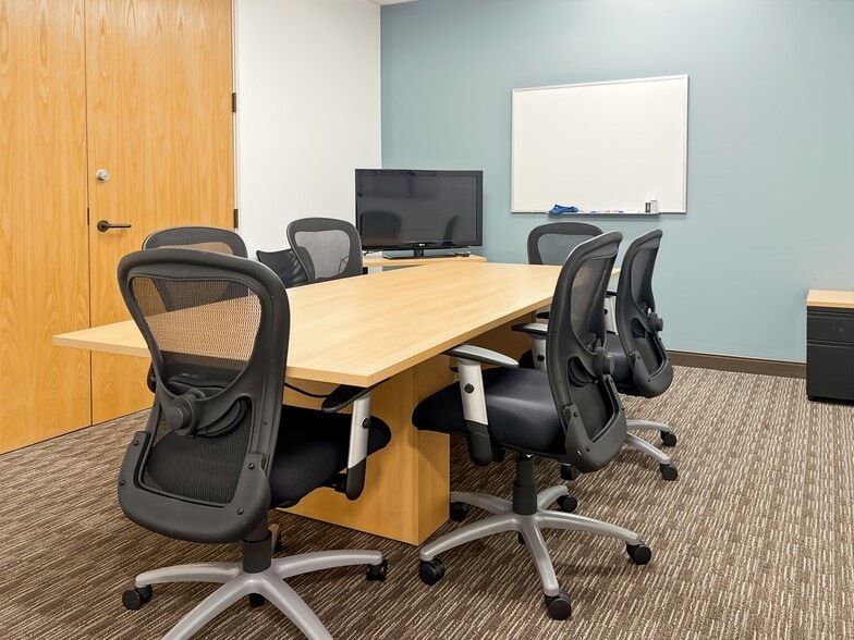 More Photos Of 300 Spectrum Center Dr, Irvine Coworking Space