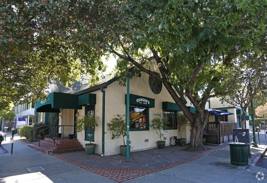 More Photos Of 1387 Locust St, Walnut Creek Restaurant For Lease