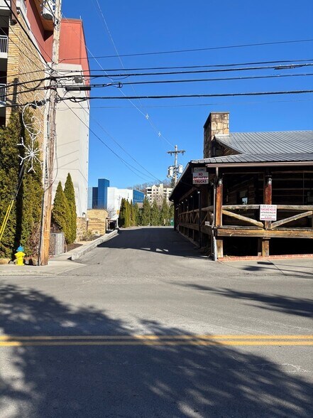 More Photos Of Historic Nature Trail, Gatlinburg Restaurant For Sale