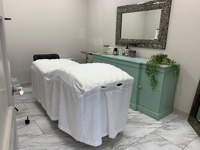 More Photos Of 14417 Illinois Rd, Fort Wayne Medical For Lease