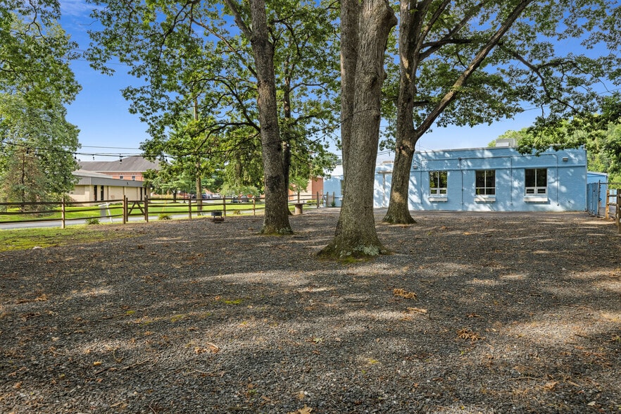 More Photos Of 102 N Rogers St, Aberdeen Restaurant For Sale