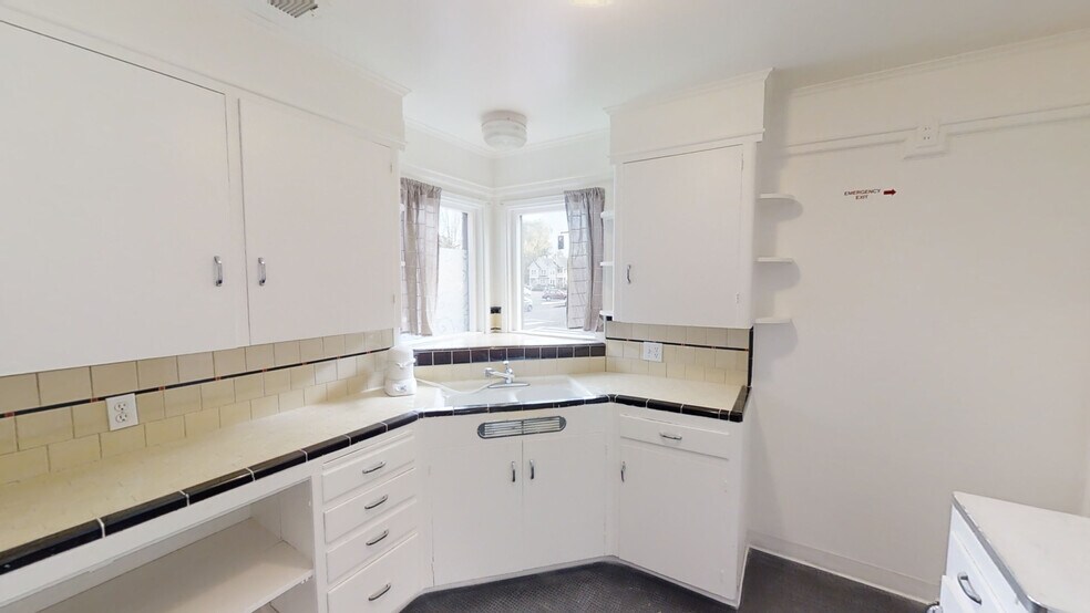 More Photos Of 1603-1611 NE 16th Ave, Portland Office For Lease