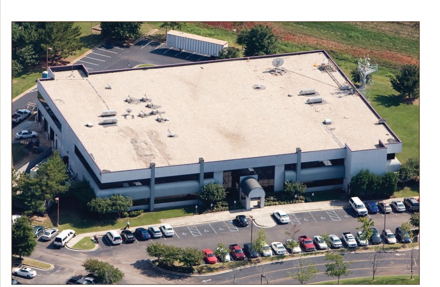 Primary Photo Of 124 Jetplex Blvd, Huntsville Office For Lease