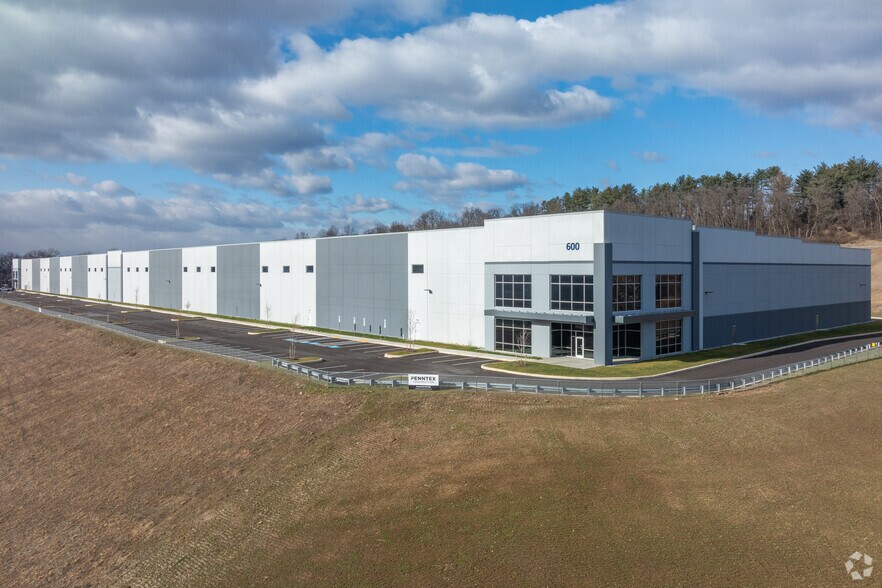 More Photos Of 600 Busser Rd, York Industrial For Lease