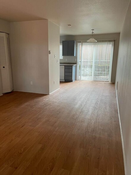 More Photos Of 7820 SW 17th Dr, Portland Apartments For Sale
