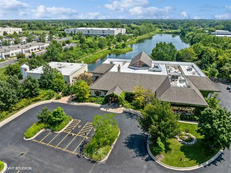 More Photos Of 22221 N Pepper Rd, Lake Barrington General Retail For Sale