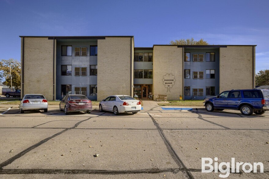 More Photos Of 130 S 5th St, Hebron Apartments For Sale