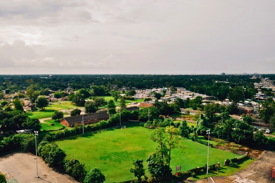 More Photos Of 9101 Airline Dr, Houston Religious Facility For Sale