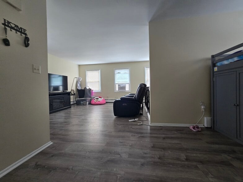 More Photos Of 288 W Clinton St, Dover Apartments For Sale