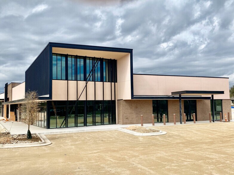 Primary Photo Of 2218 S Lakeline Blvd, Cedar Park Unknown For Lease