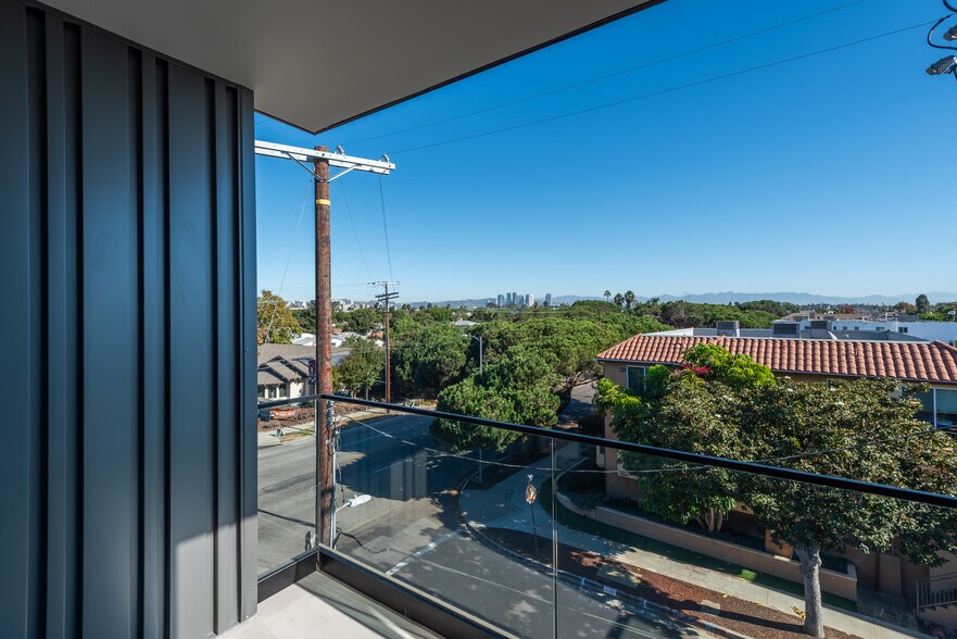 More Photos Of 11600 National Blvd, Los Angeles Apartments For Sale