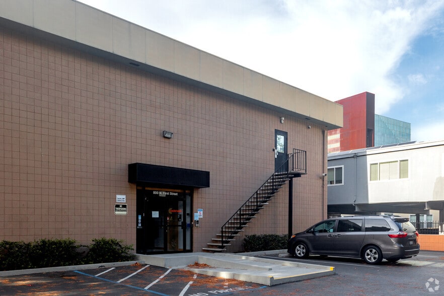 More Photos Of 800 N 1st St, San Jose Office For Lease