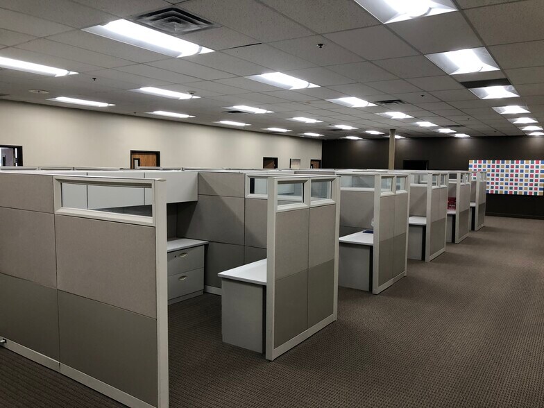 More Photos Of 4074 S 1900 W, Roy Office For Sale