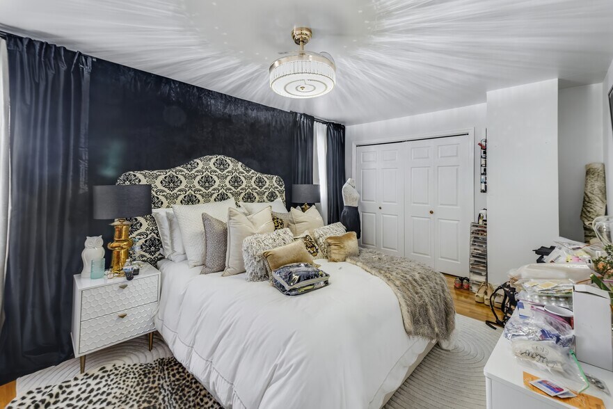 More Photos Of 6813 Park Ave, Guttenberg Storefront Retail Residential For Sale