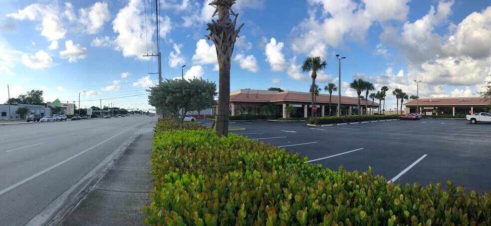 More Photos Of 842-878 N Military Trl, West Palm Beach Unknown For Lease