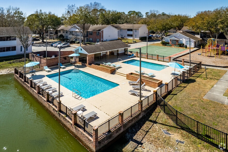 More Photos Of 1421 SW 27th Ave, Ocala Apartments For Sale