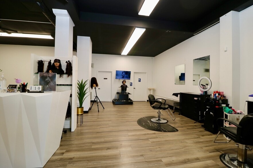 More Photos Of 1735 Central Ave, Dubuque General Retail For Sale