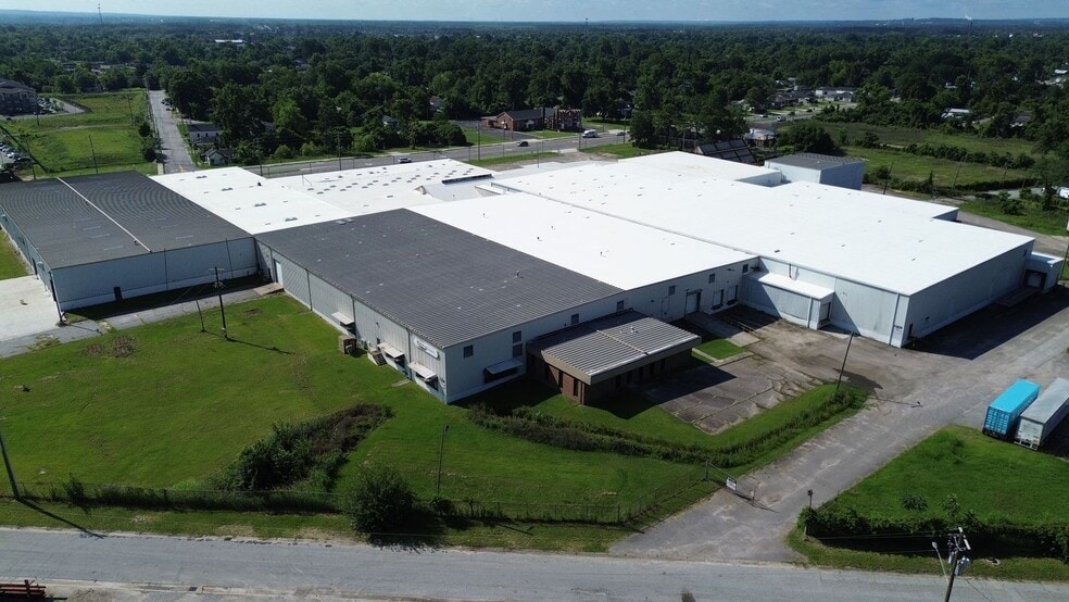 More Photos Of 1621 15th St, Augusta Warehouse For Lease