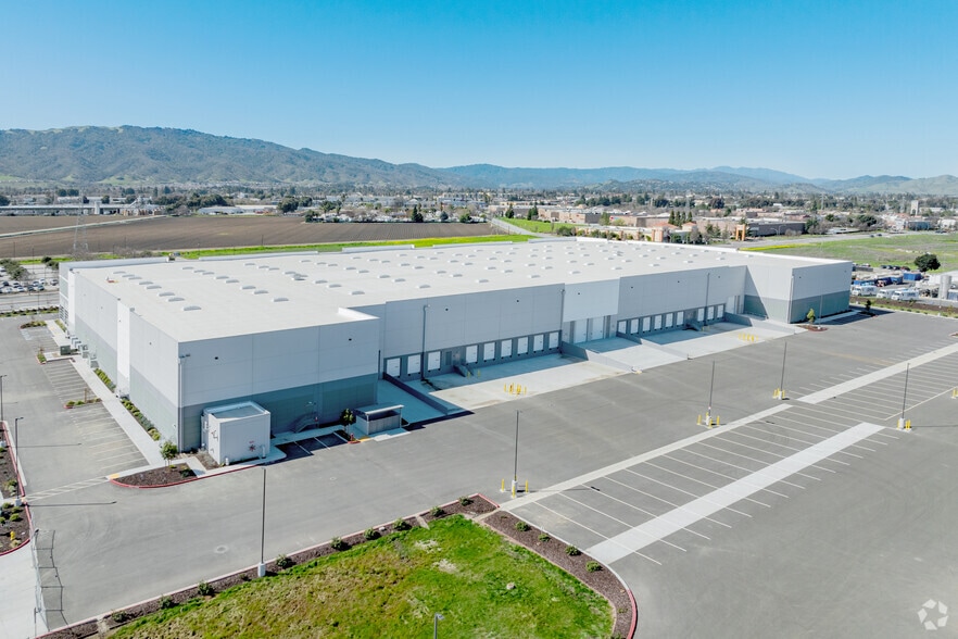 More Photos Of 901 Venture Way, Gilroy Unknown For Lease