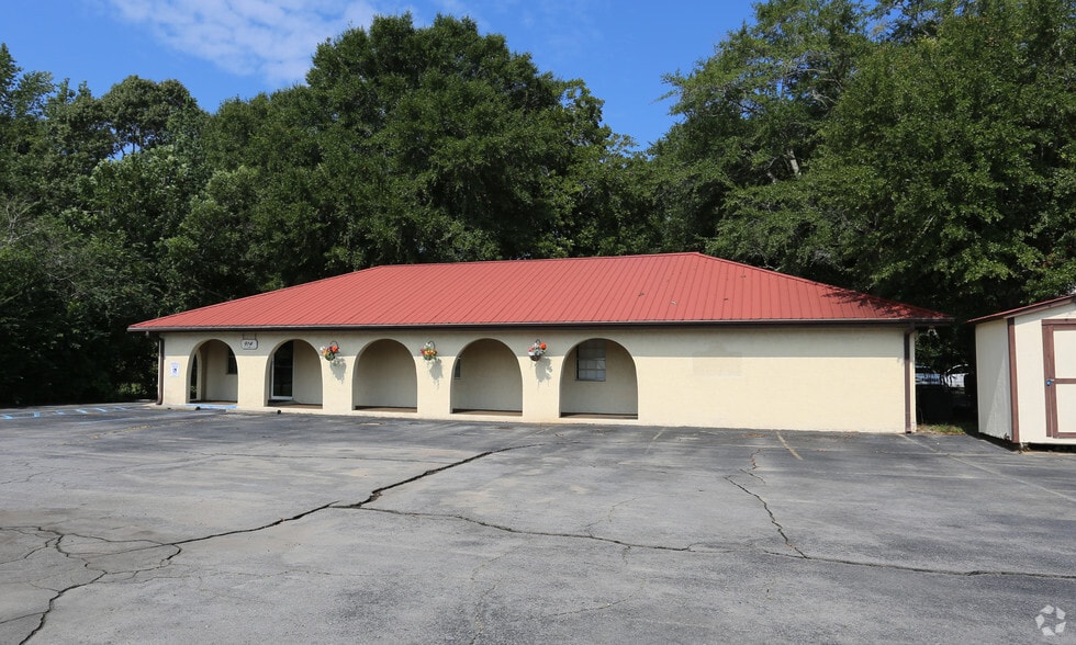 More Photos Of 914 N Ferdon Blvd, Crestview Medical For Lease
