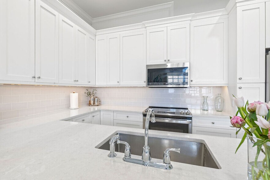 More Photos Of 3509 Ocean Dr, Vero Beach Flex For Sale