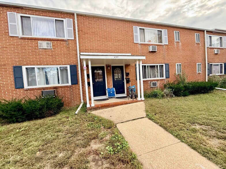More Photos Of 235 Creek Rd, Keansburg Apartments For Sale