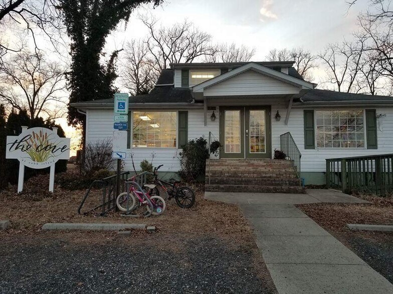 More Photos Of 12133 Neale Sound Dr, Cobb Island Restaurant For Sale