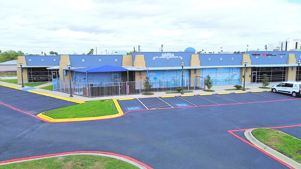 Primary Photo Of 1221 S 10th St, Weslaco Unknown For Lease