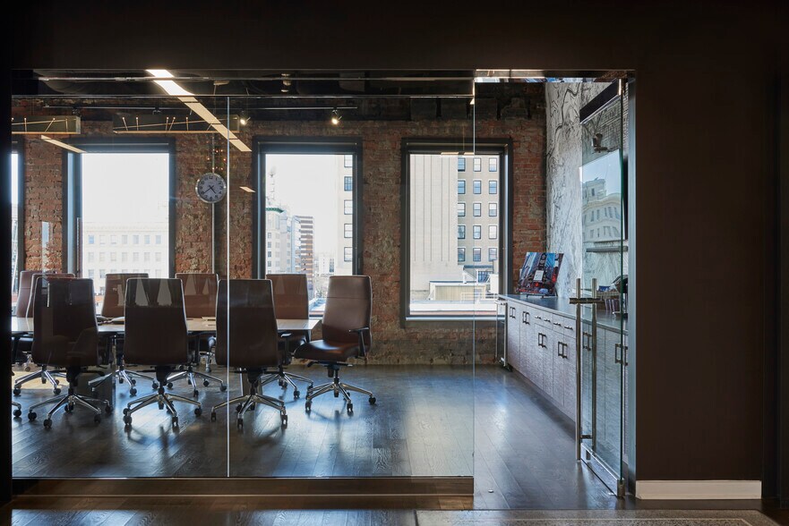 More Photos Of 601 S Saginaw St, Flint Office For Lease