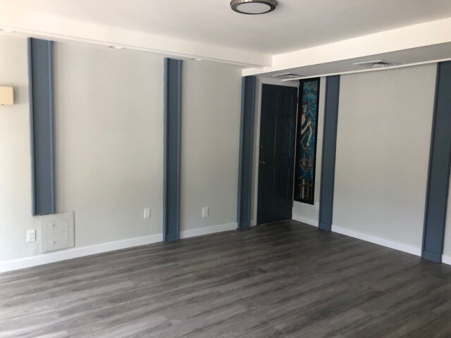 More Photos Of 6680 70th St, Middle Village Storefront Retail Residential For Lease